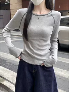 Дизайнерский базовый приятный телу осенний лонгслив с круглым воротником, футболка, тренд сезона