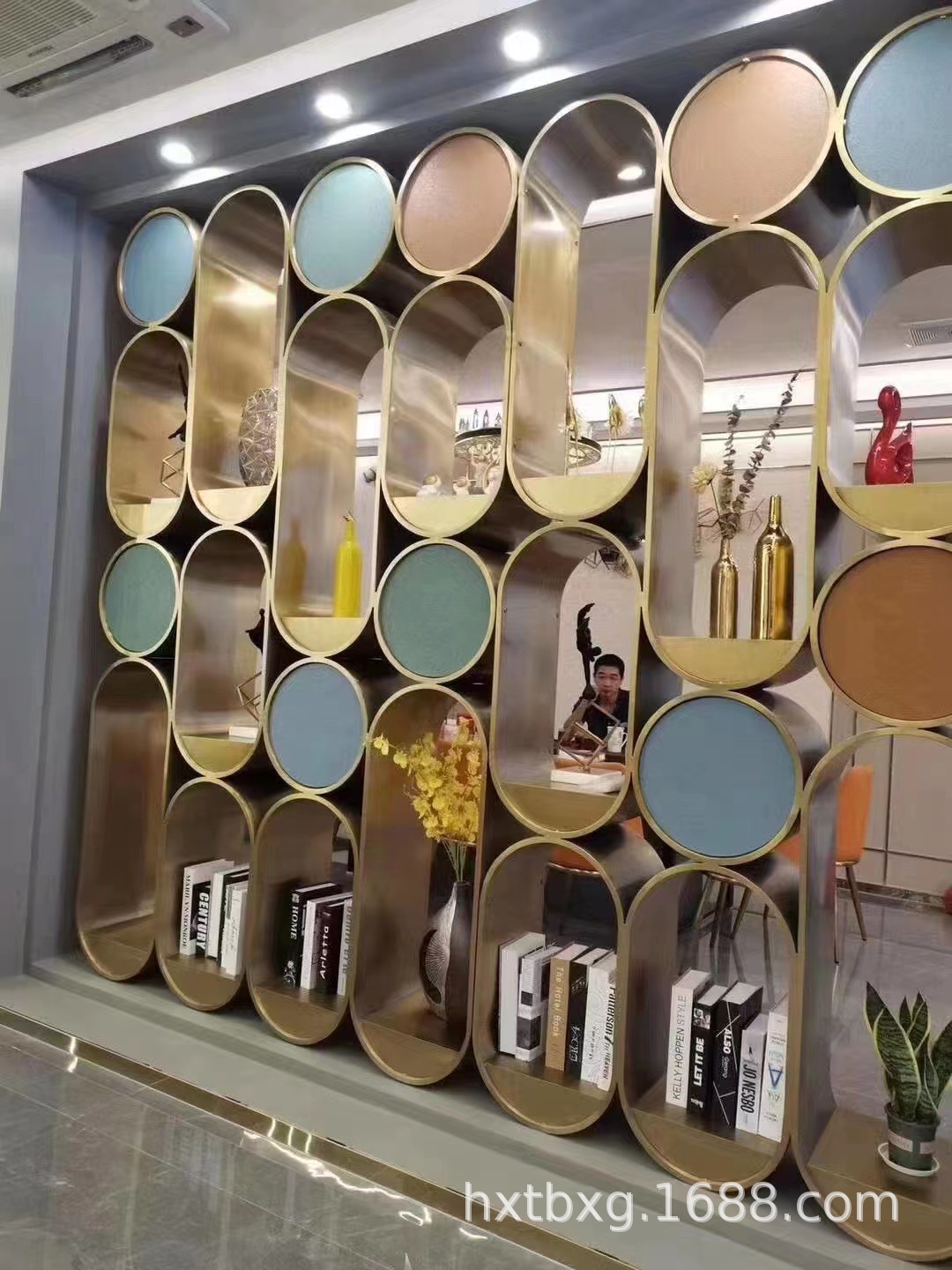 6da2f529d0759f5ecaa3bbaa28f953