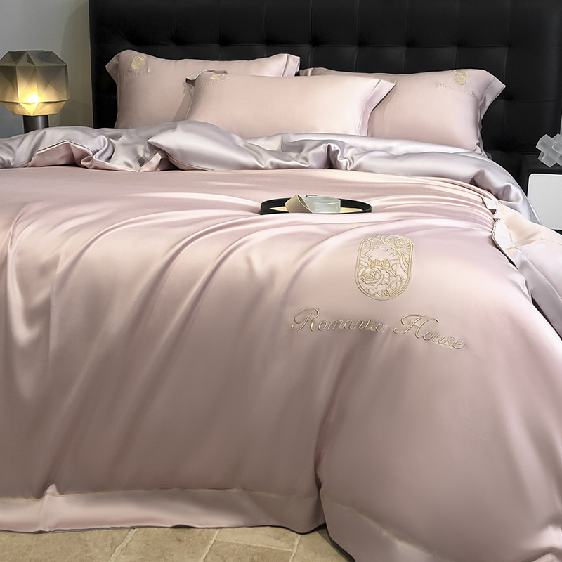 Cuatro piezas de seda de hielo de verano seda lisa cama cama de lujo ligera cama de lujo cama de tres piezas de verano