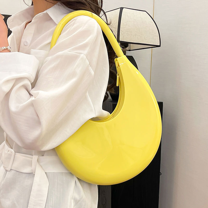 Cross-Border Trendy Minimalist Versatile Underarm Crescent Bag, Individual Texture Solid Color Plastic Shoulder Bag For Women - Thumbnail 4