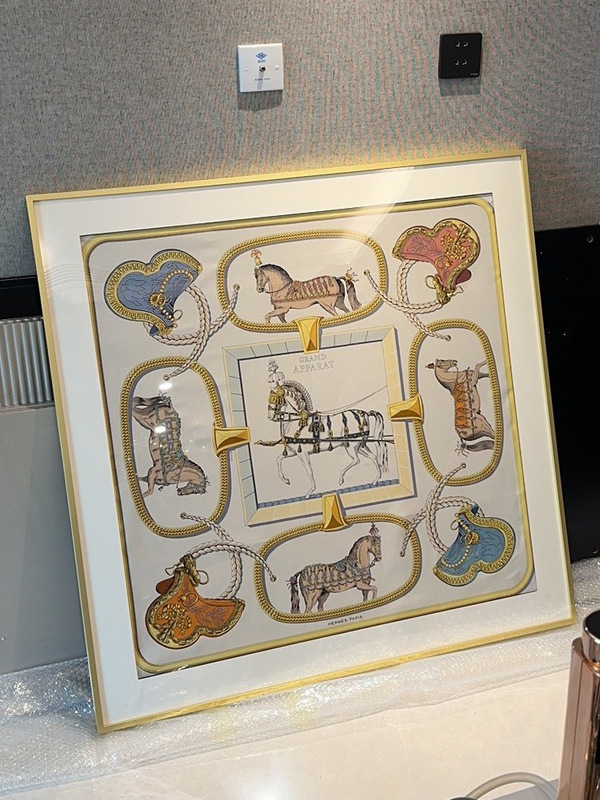 DIY Non-Destructive Magnetic Framed Silk Scarf Framed Accessible Luxury Style Scarf Picture Frame Photo Frame Wall Hanging Reversible Installation DIY Non-Destructive Magnetic Framed Silk Scarf Framed Accessible Luxury Style Scarf Picture Frame Photo Frame Wall Hanging Reversible Installation