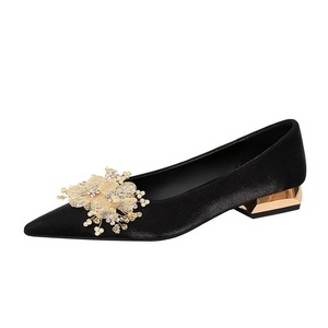 83925-H97 French style flower rhinestone decoration pointed shallow mouth gold silk and satin one foot pedal thick singl