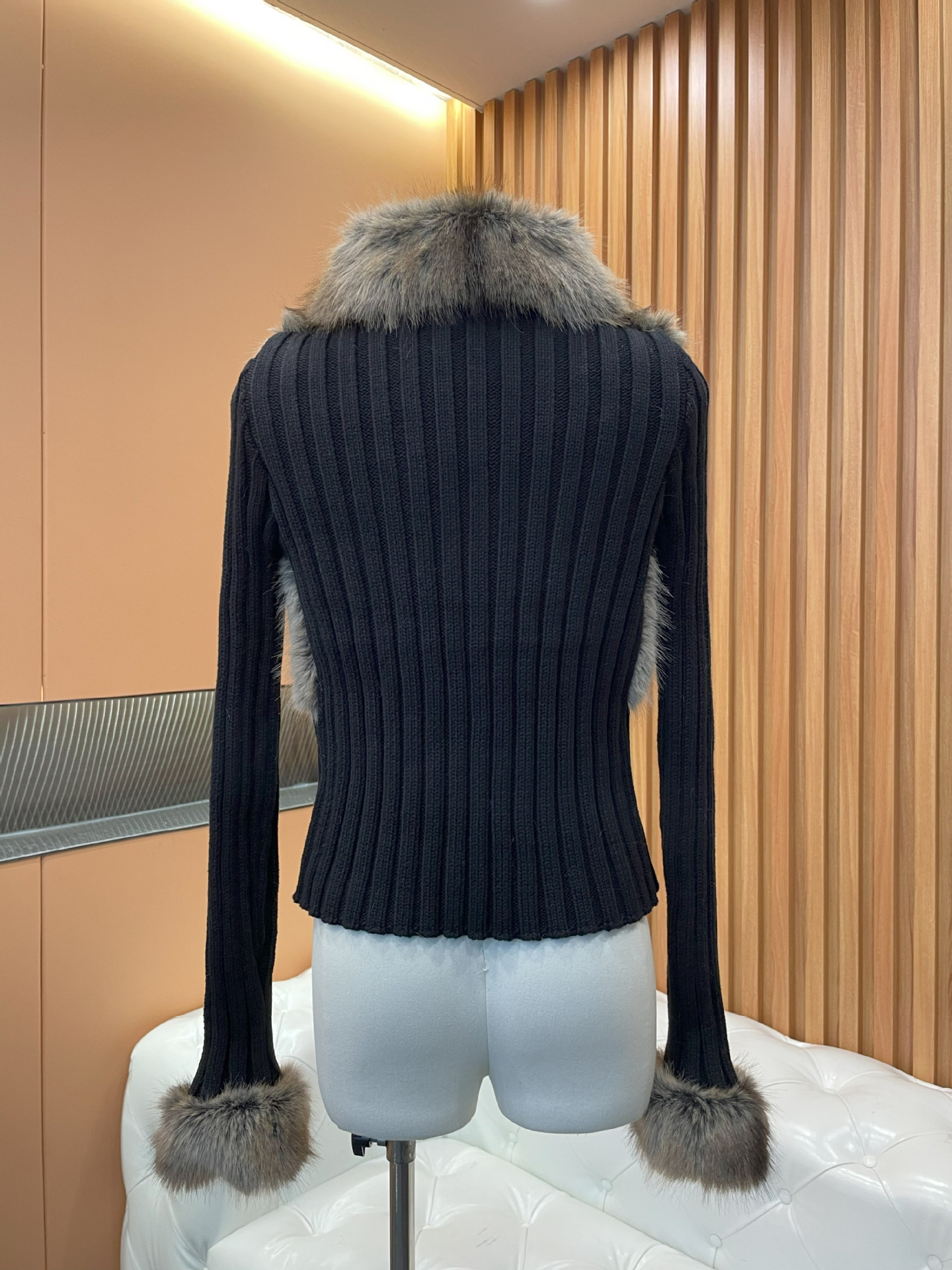 Îmbrăcăminte pentru femei cu blană de iarnă nouă ecologică plush Lapel fermoar Slim blană top haină femei_voghion.com