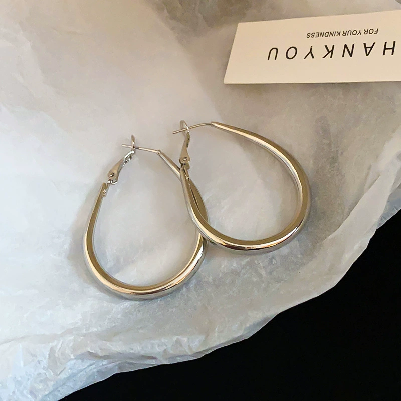 Серебряная игла, металлические модные сексуальные серьги, простой и элегантный дизайн, стиль лёгкой роскоши, стиль высокого качества