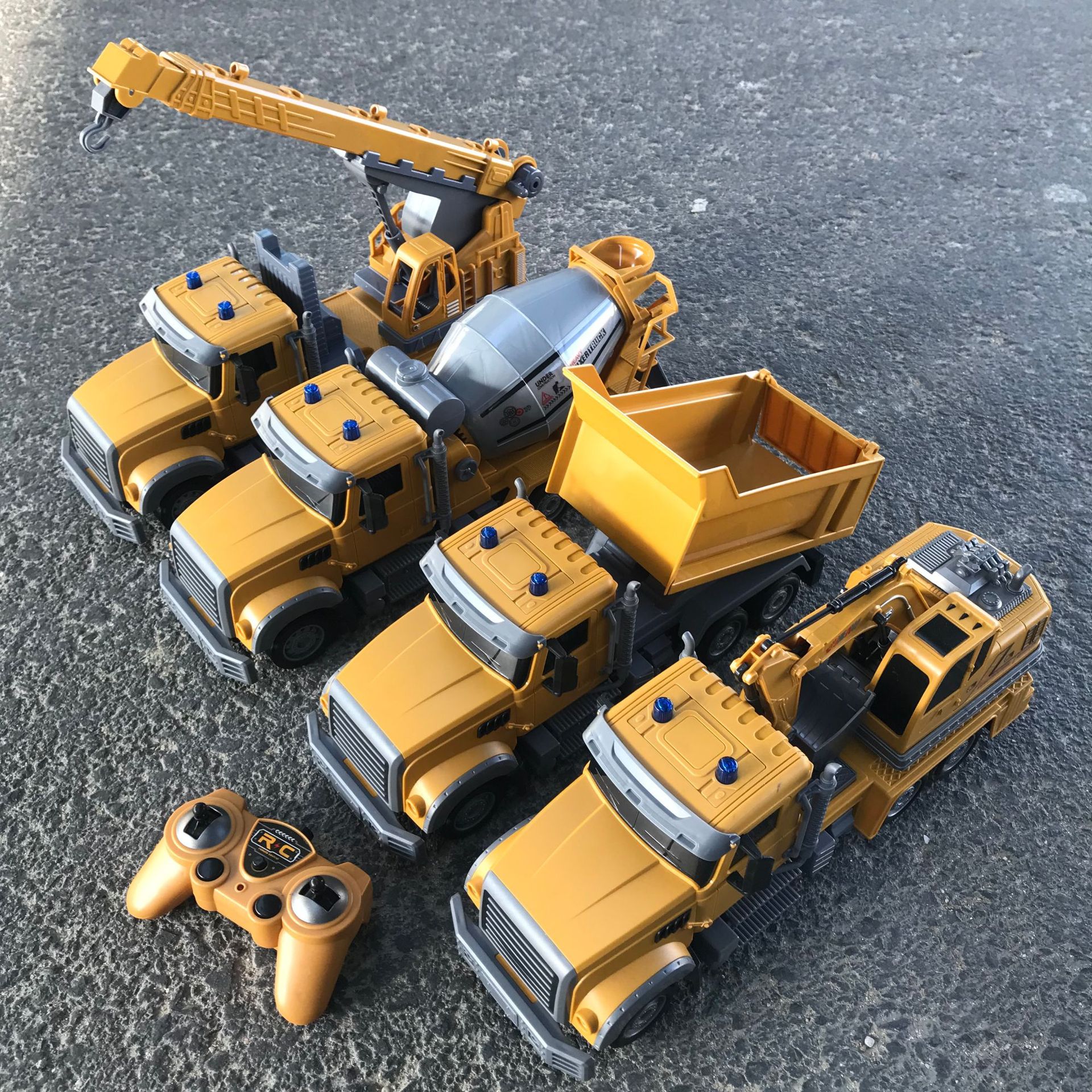兒童玩具六通無線遙控攪拌車消防車環衛車軍事車仿真模型玩具