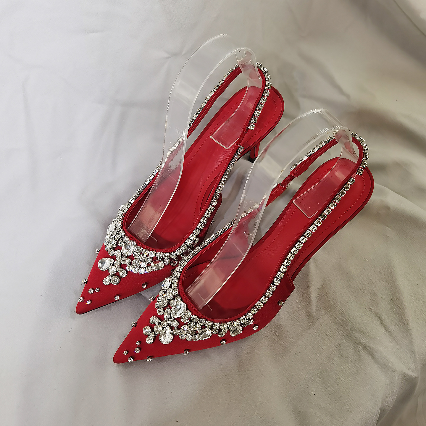 Scarpe da sposa con strass e punta affusolata per donna_voghion.com