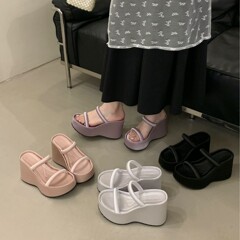 フランス式のアンドロメダ風の厚い底が高くなりました。