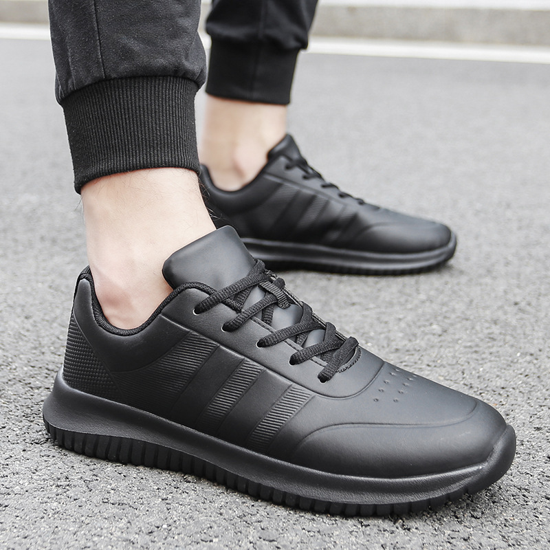 大码厨师鞋男2025男士皮面时尚休闲运动鞋防水工作鞋户外旅游鞋男