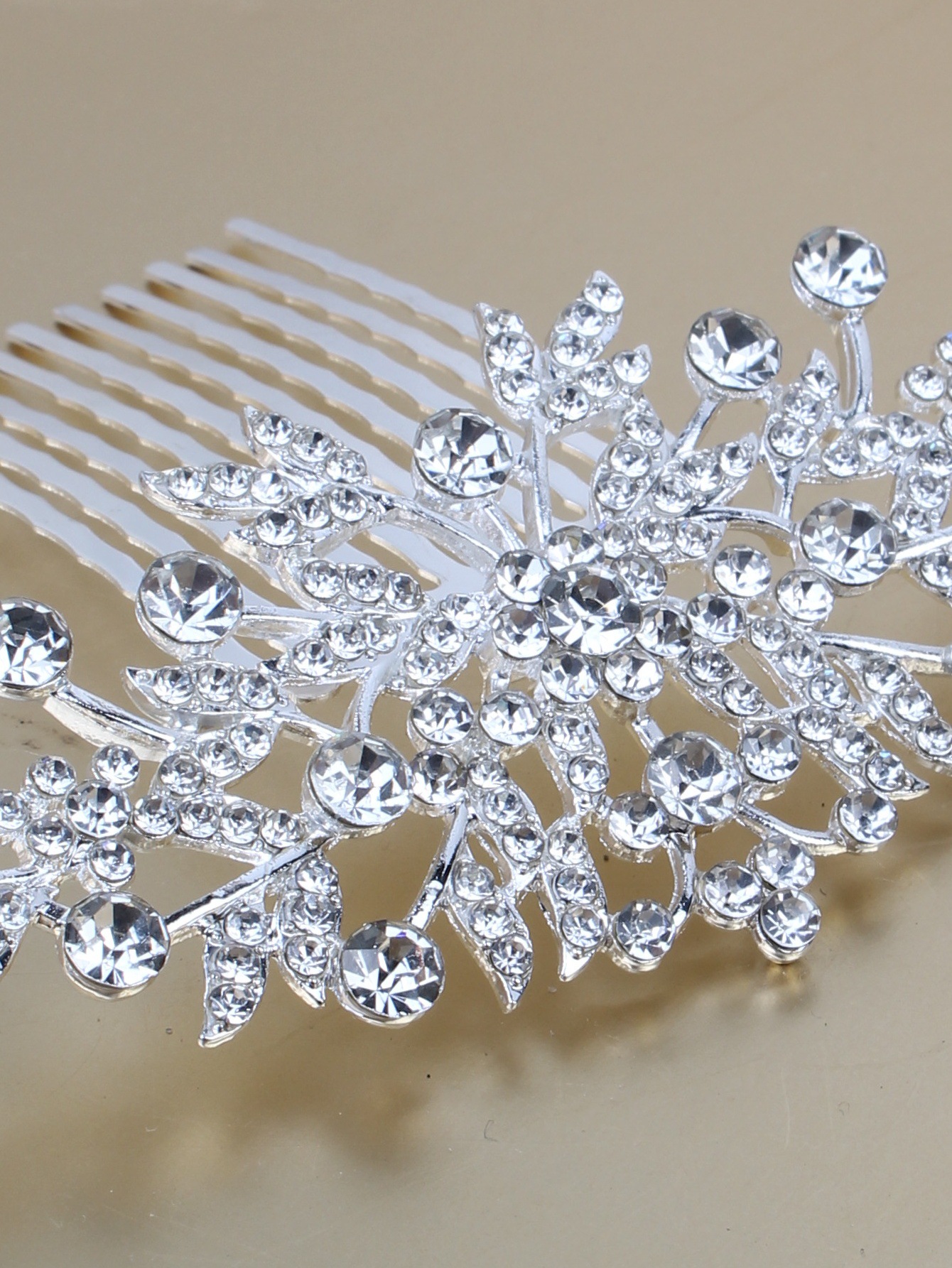18g Weight Hair Combs Hair Accessories Type Rhinestones Inlay Material 1 Piece Quantity Wedding Occasion Alloy Material Flower Pattern Spring&Summer Season Women's Gender Inlay Design Classic Style Style Classic Style Women's Flower Alloy Inlay Rhinestones Hair Combs 2