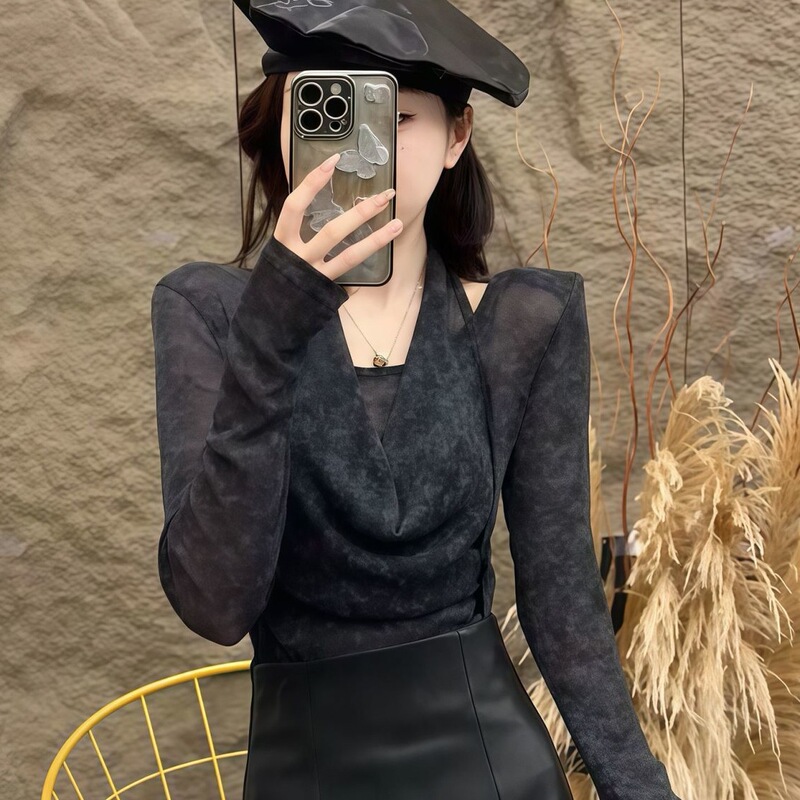 灰咖色假两件上衣2025秋季新款女装挂脖荡领设计感轻熟风法式小衫|undefined
