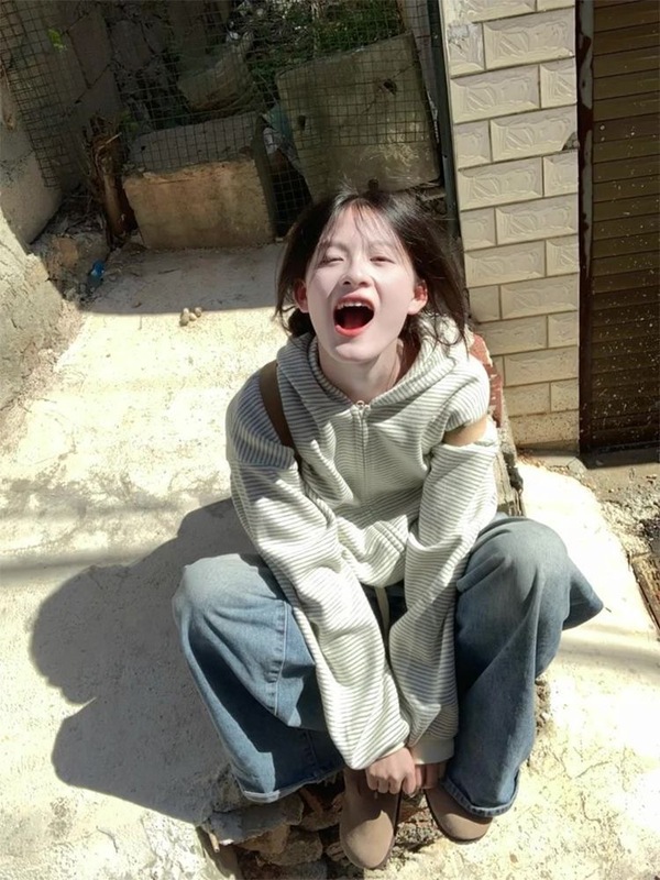 美式减龄连帽卫衣女春秋2025新款爆款设计感小众宽松慵懒风外套潮|undefined