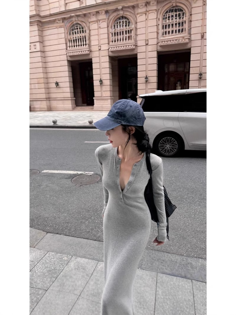 Sexy fitted long-sleeve