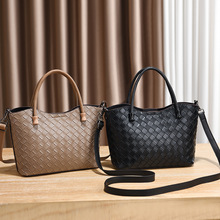 ����Ů2025�¿����������μ�б����߼��Еr��ͨ��Ů����������