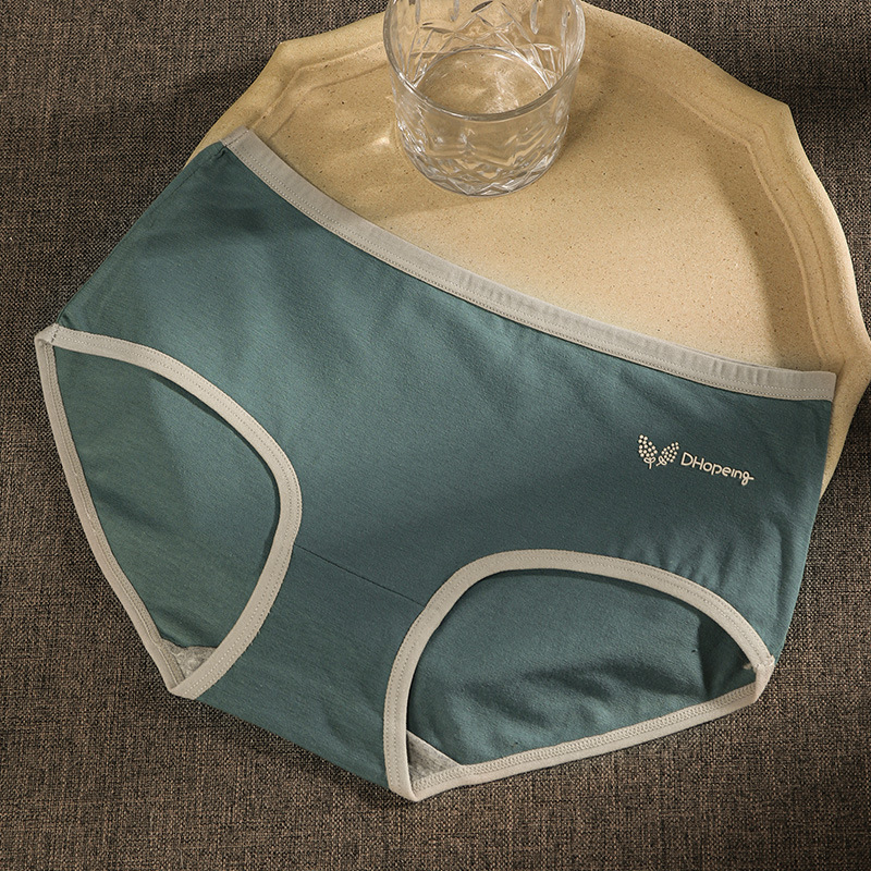 Ropa interior sin costuras de las mujeres de verano fino de algodón puro antibacteriano entrepierna chica estilo japonés de cintura media transpirable pantalones cortos de triángulo de cadera completa