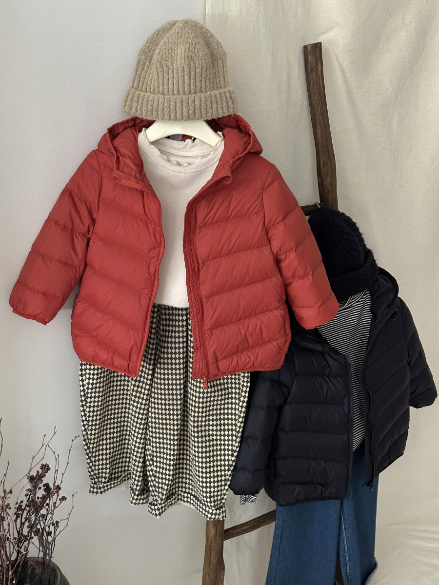 Nueva Chaqueta de Plumón Ligera para Niños, Nuevo Estándar Nacional, 90% Plumón de Pato Blanco, Chaqueta de Plumón para Niños de Otoño e Invierno, Venta al por Mayor