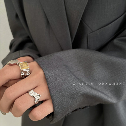 All-match Irregular Twisted Wire Cubic Sugar Ring for Women, Niche Fashionable and Unique Ring, Simple Open-End Adjustable Ring for the Index Finger
