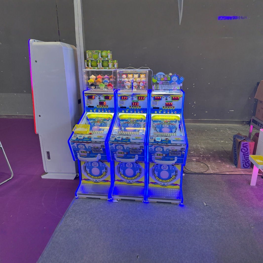 Todos los centros comerciales, parques infantiles, máquinas comerciales de pinball, parques infantiles, tirantes de cuentas de vidrio que apoyan el drenaje de escenas comerciales