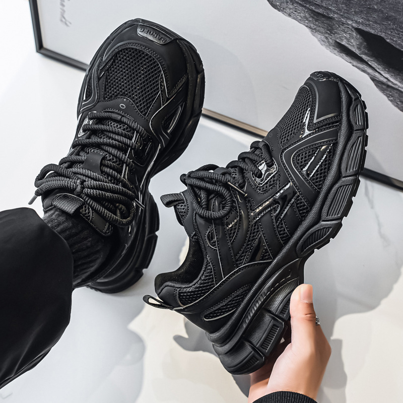 Suela gruesa de malla transpirable para aumentar los zapatos de papá de moda verano nuevo estilo de alta gama versión coreana de los zapatos de moda casuales calientes