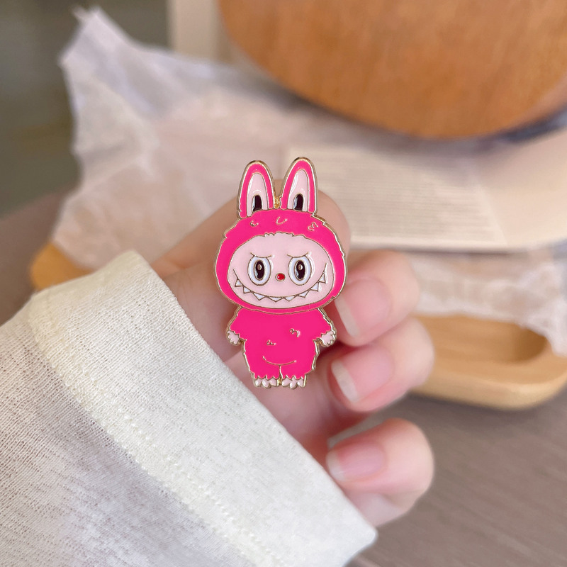 Labubu 漫画ブローチかわいいウサギの金属バッジ学生バッグペンダント男性と女性の服の多用途アクセサリー|undefined