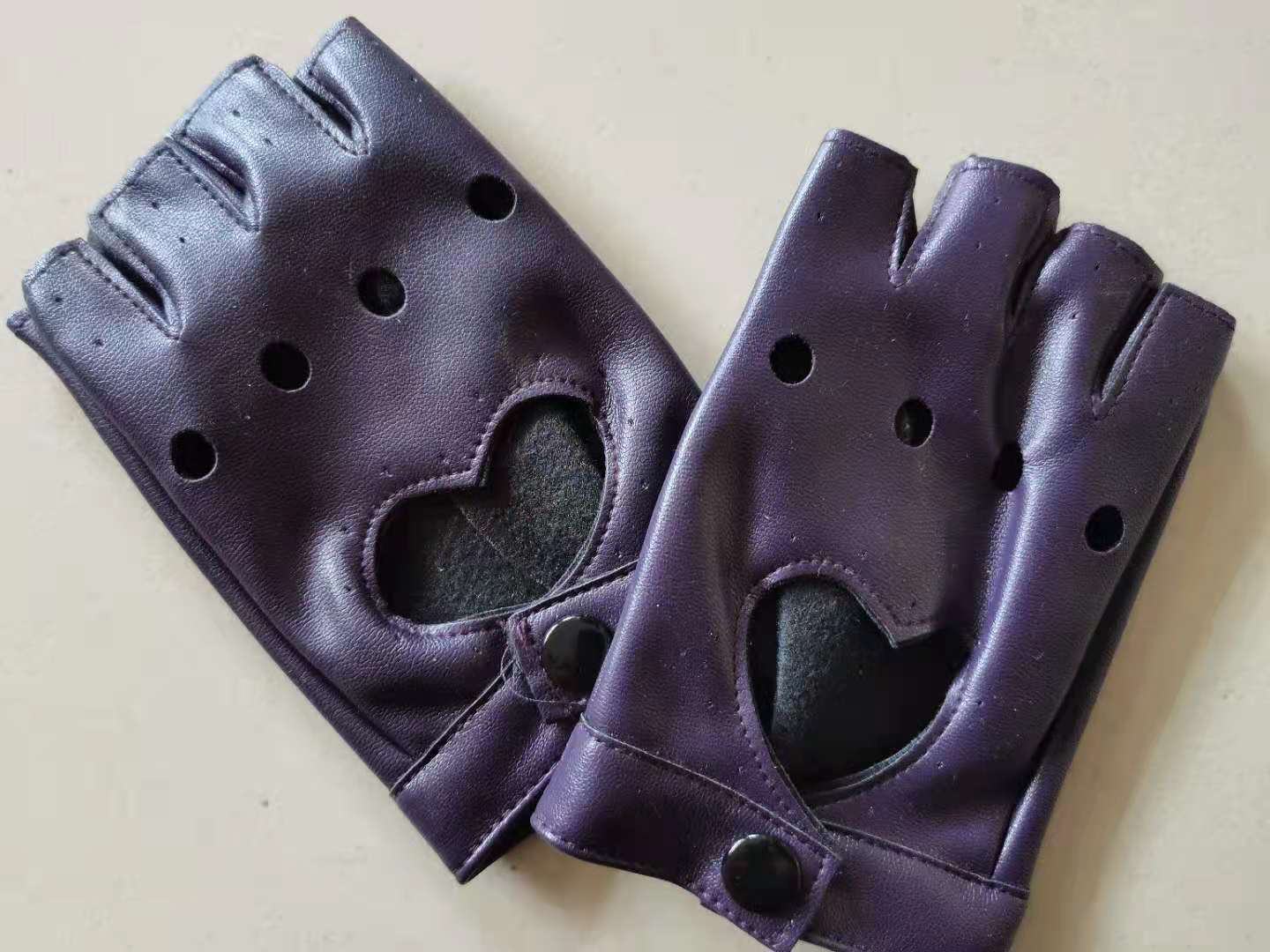 복숭아 심장 다크 퍼플