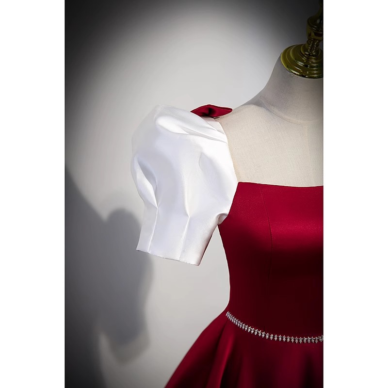 Vestido de noche rojo para brindis, nuevo estilo 2026, vestido de anfitriona de alta gama con mangas abullonadas estilo francés para primavera, ideal para examen de canto. image 5