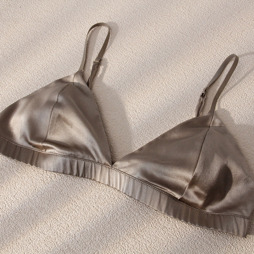 Yueyue Removable Breathable Outerwear Mulberry Silk Pajama Set Sexy French Triangle Cup Bra for Women Student