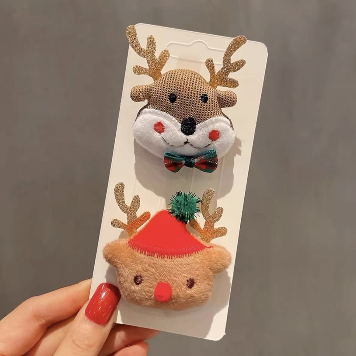 Broche de Navidad para mujeres regalos de alce pines para niños decoración de vacaciones pequeños regalos accesorios muñeco de nieve pequeños regalos image 15