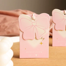 吊粒、吊牌;洗唛、商标;服装饰品