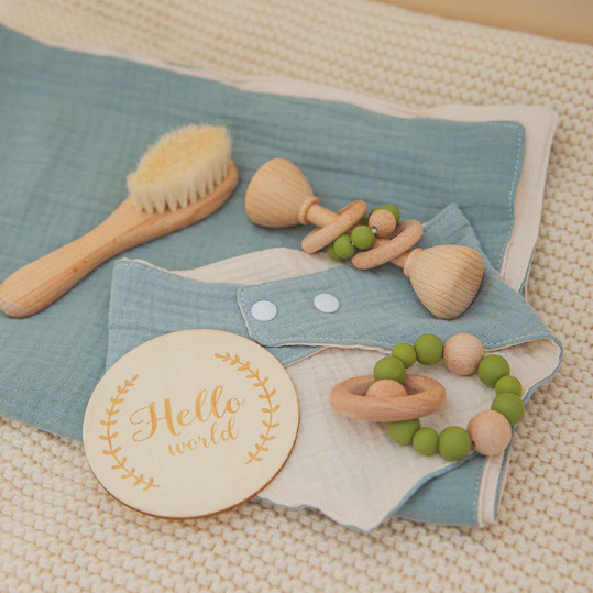 Caja de regalo para bebés, cadena de tetas, fieltro, libro tranquilo, muñecas de animales, juguetes de manta hechos a mano.