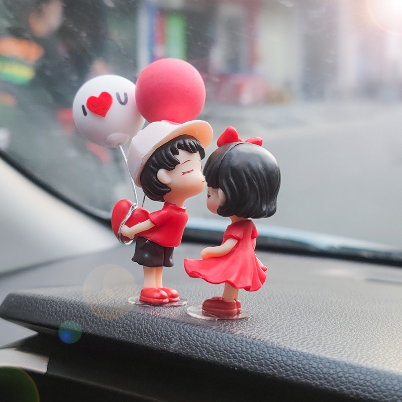 Internet celebrity car decoration cute car couple decoration wholesale car interior center console decoration desktop DIY accessories