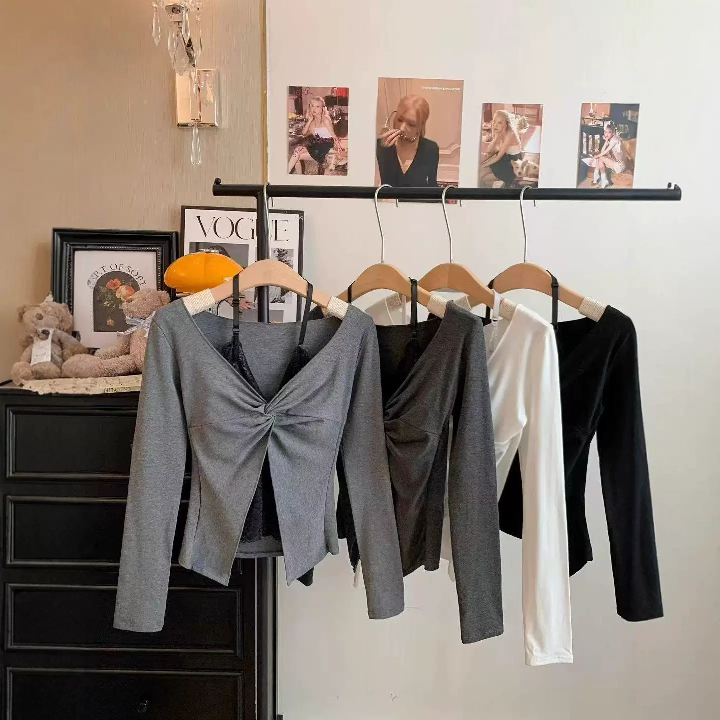 实拍蕾丝拼接挂脖长袖T恤女秋季新款辣妹纯欲扭结修身假两件上衣