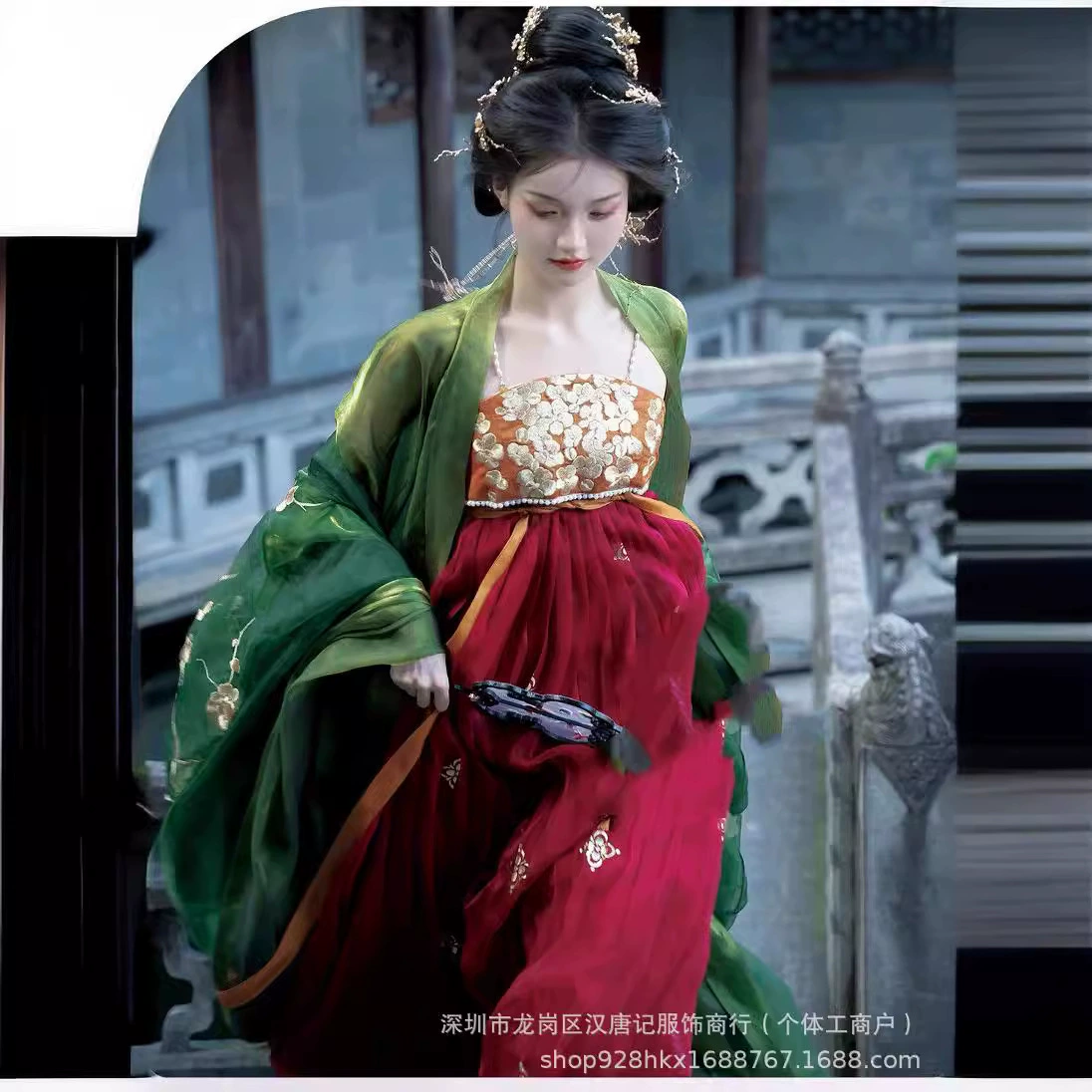 Новый Hanfu женский золотой золотой нити тяжелый свитер с вышивкой с большими рукавами.