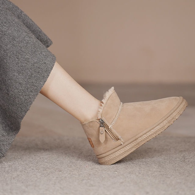 Botas de nieve cortas para mujer 2023 nuevas botas bajas de cuero suave forradas de lana engrosada estudiante cálido zapatos acolchados de algodón de suela gruesa botas cortas de moda