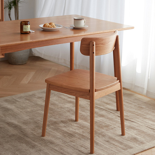 Nordic Japanese solid wood dining table and chairs for home use, dining room, modern minimalist, small apartment, luxury backrest chairs