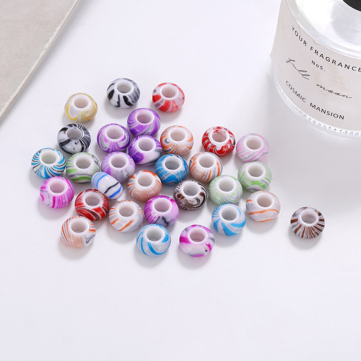 Nueva peluca sucia trenza joyería cuentas de pelo DIY redondo acrílico gran agujero de imitación de cerámica perlas sueltas de color de aceite cuentas de mano