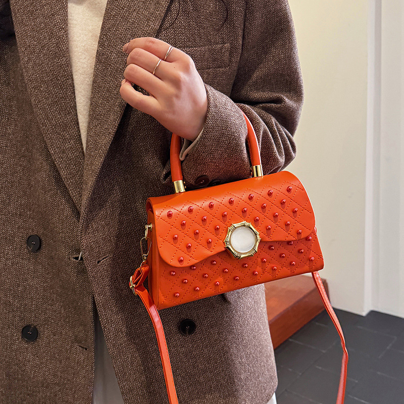 Women's Cross-Body Small Square Bag Luxury Handbag Diamond Pattern Versatile Studded Shoulder Bag New Style_voghion.com