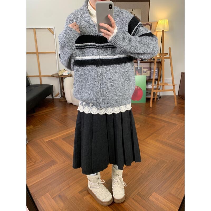 Korean-style collared striped color-blocked loose knit cardigan, new spring, autumn, winter sweater top, casual zip-up jacket Korean-style collared striped color-blocked loose knit cardigan, new spring, autumn, winter sweater top, casual zip-up jacket