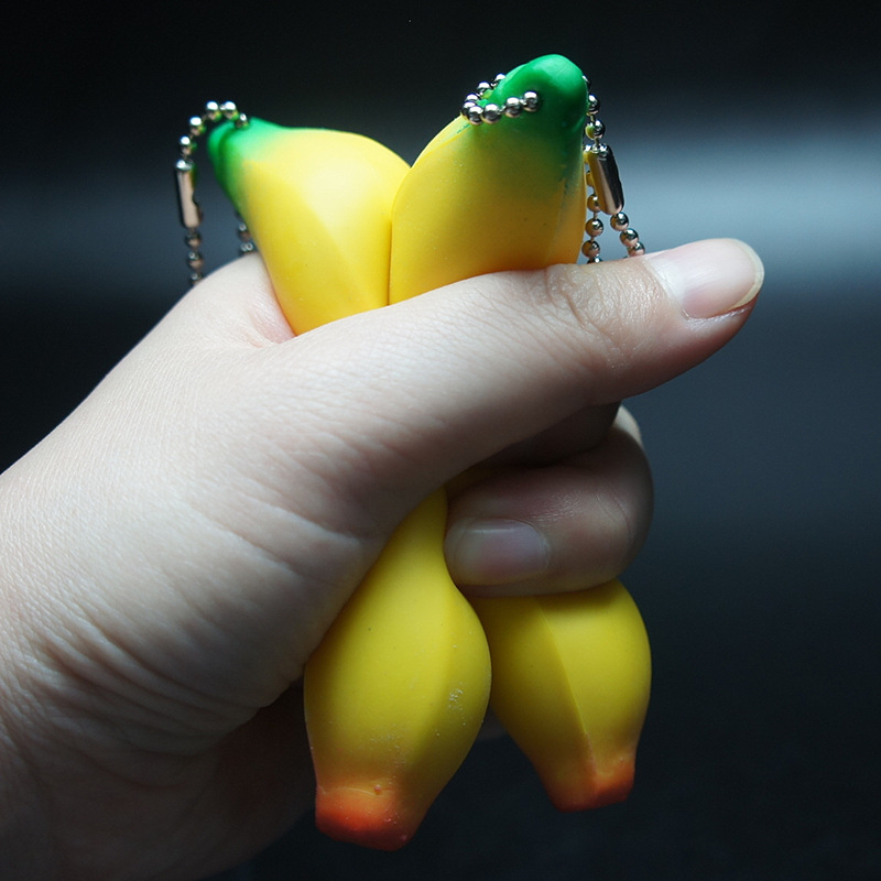Mini chaveiro de banana para apertar, brinquedo de faz de conta._voghion.com