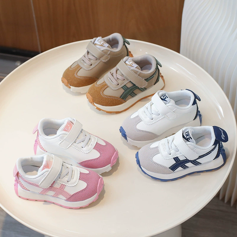Детские спортивные кроссовки осень 2025, новые кожаные повседневные кроссовки для мальчиков и девочек, белые кроссовки оптом.
