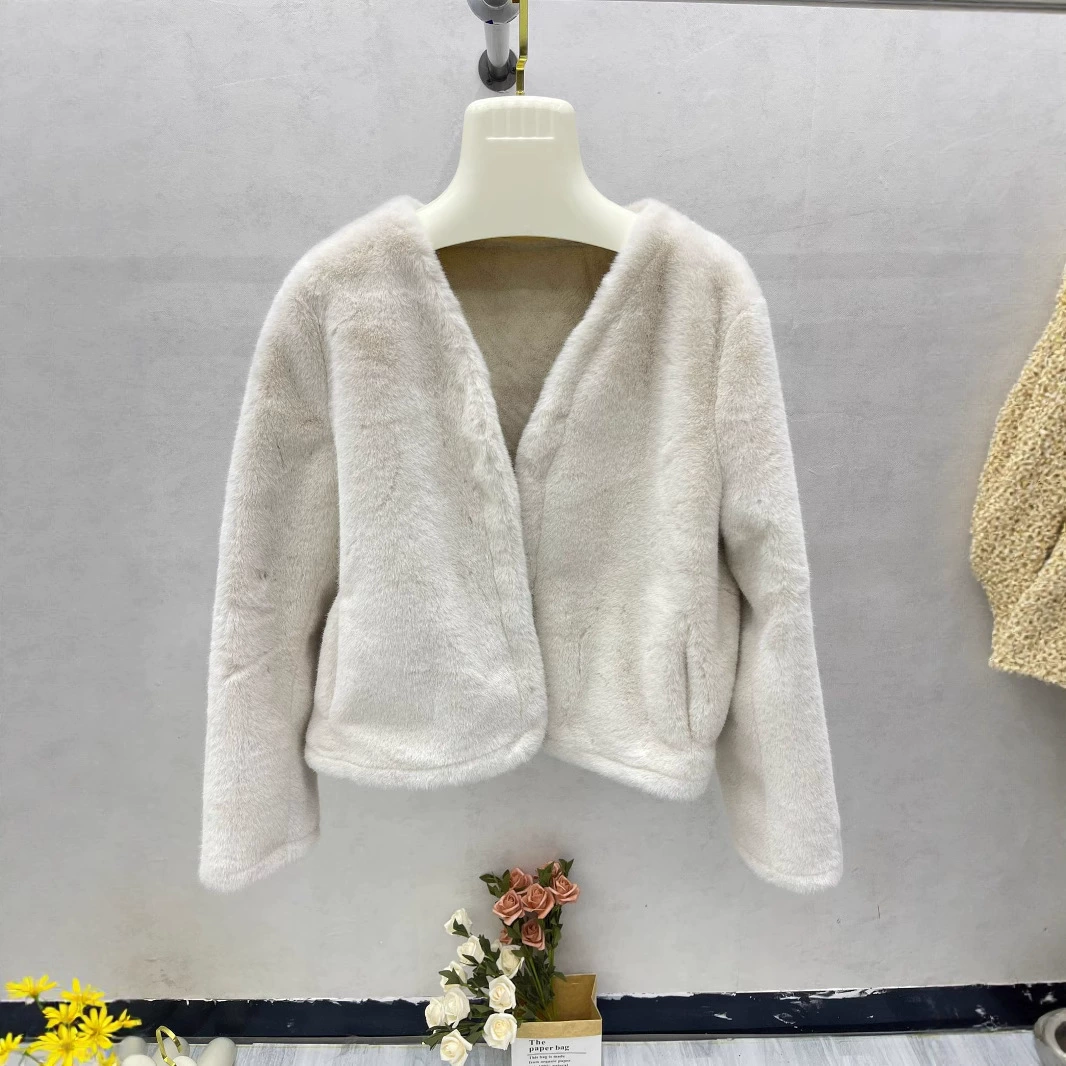 Теплая белая короткая весенняя куртка, V-образный вырез, стиль Chanel, тренд сезона