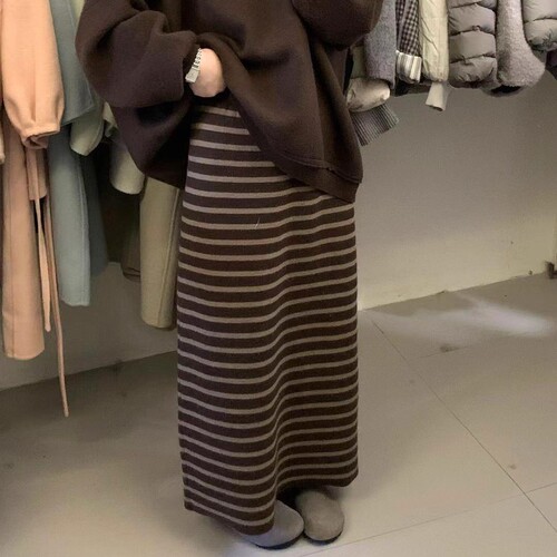 Grey Retro Striped Knit A-line Skirt for Women - Winter Korean Style Medium Length Skirt for a Slimming and Versatile Look