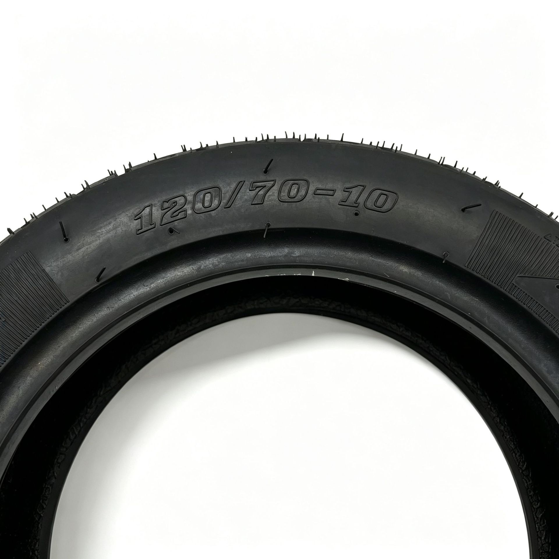 Electric vehicle tire 120/70-10 steel wire semi-hot-melt anti-slip wear-resistant thickened eight-layer steel wire tire wholesale