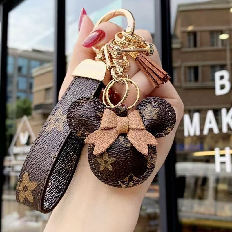 High-End Leather Car Keychain for Women, Trendy and Cute Keychain Pendant, Perfect Gift for Best Friends on Birthdays and Holidays High-End Leather Car Keychain for Women, Trendy and Cute Keychain Pendant, Perfect Gift for Best Friends on Birthdays and Holidays