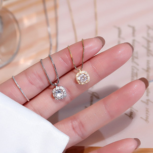 Square Diamond Zircon Necklace Women's Ins Cold Style Pendant Light Luxury Elegant Inlaid Zircon Clavicle Chain New Fashion Accessories