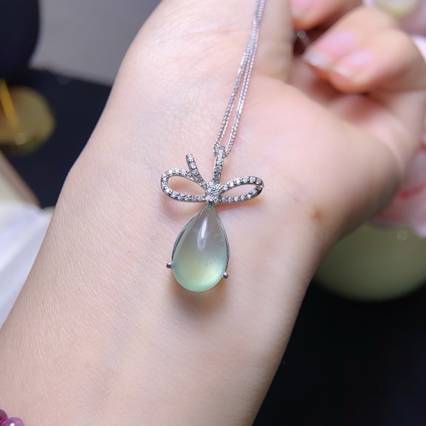 Organic pendant