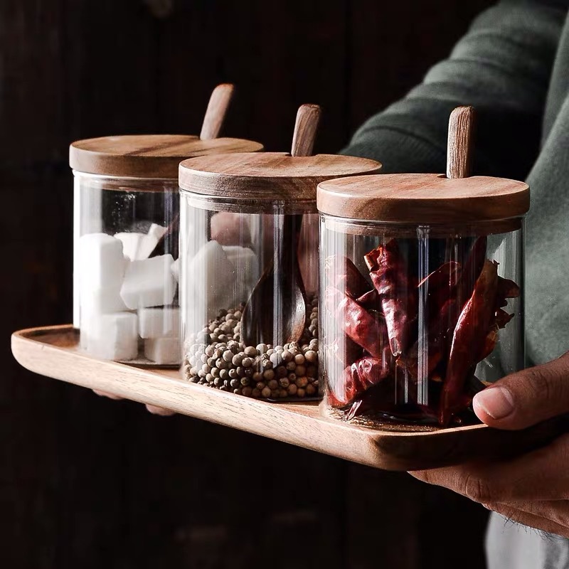 Condimento de vidrio de madera de acacia Jar condimento de cocina condimento caja hogar cocina azúcar y sal tarro condimento con cuchara traje combinación