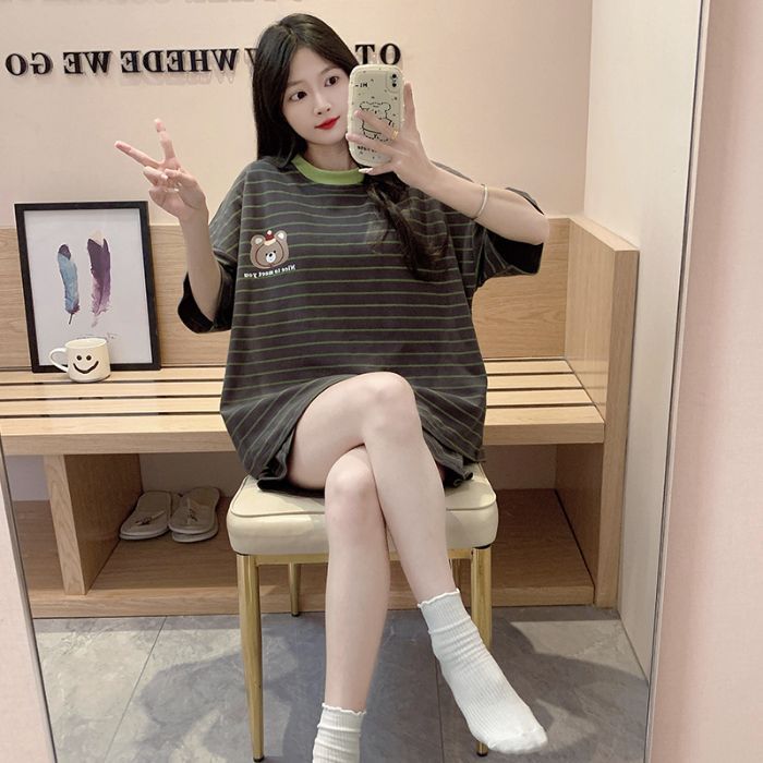 Venta al por mayor transfronteriza verano nuevo estilo cuello redondo pijamas estampados de dibujos animados pantalones cortos de manga corta para mujer