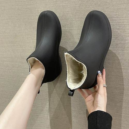 Japanese fashion short boots for women winter cold-proof and warm rain boots students cute outdoor water shoes rubber shoes 