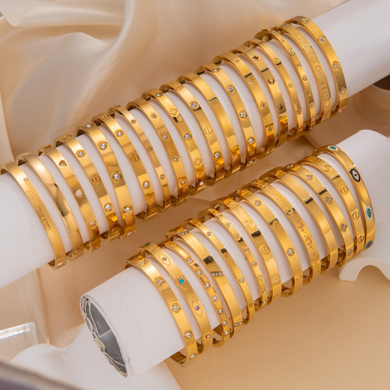 Cross-border Diamond Bracelet Rivet Gold Plated 18k Titanium Steel Bracelet Sun Moon Four-leaf Clover Love Women Simple Bracelet Cross-border Diamond Bracelet Rivet Gold Plated 18k Titanium Steel Bracelet Sun Moon Four-leaf Clover Love Women Simple Bracelet