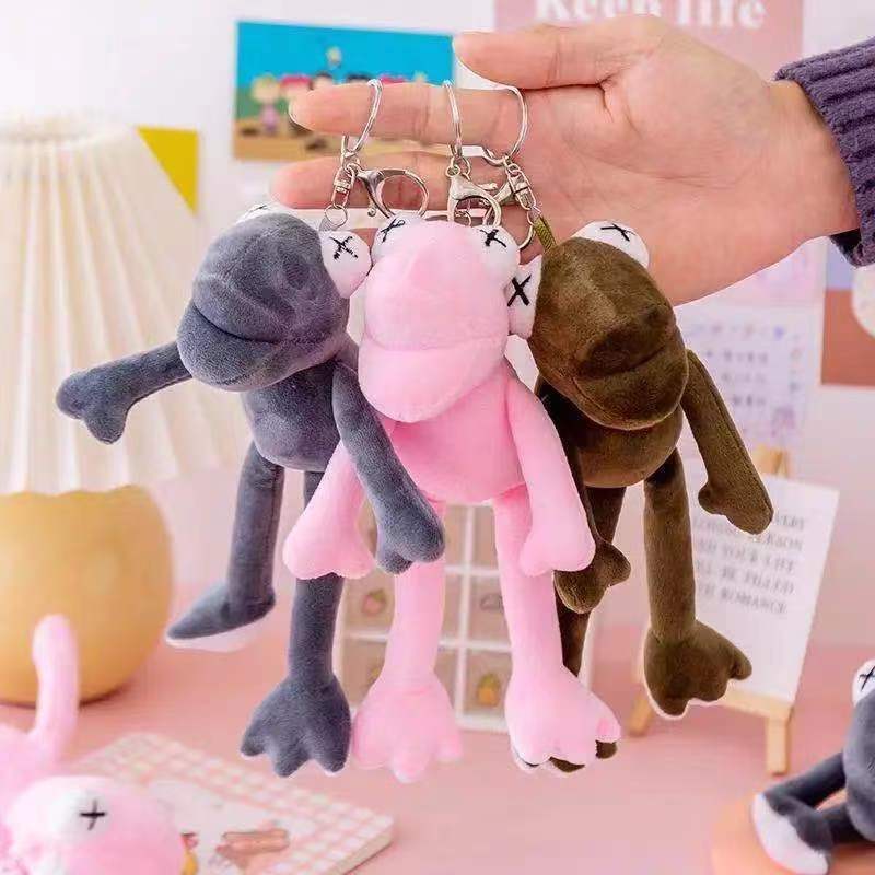 おしゃれなカエルのぬいぐるみのペンダント人形卸売りの露店人形のバッグのキーホルダーのぬいぐるみ